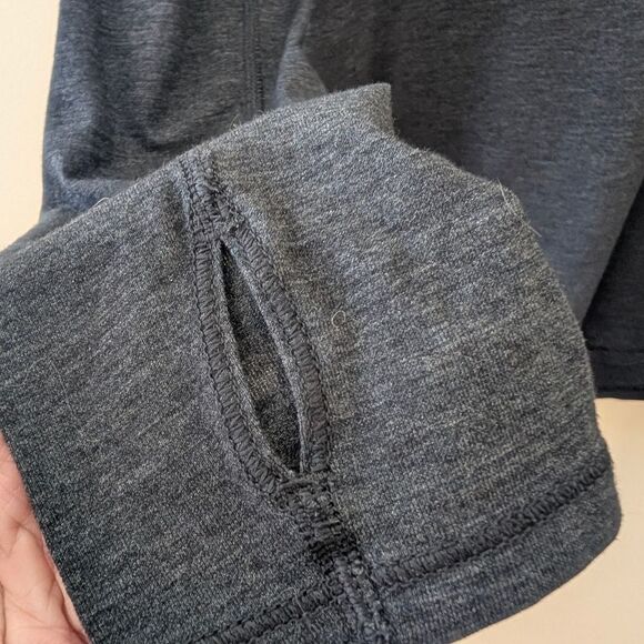 Lululemon Yogini 5 Year Long Sleeve Tee Heathered Black Size 8 - Picture 7 of 7